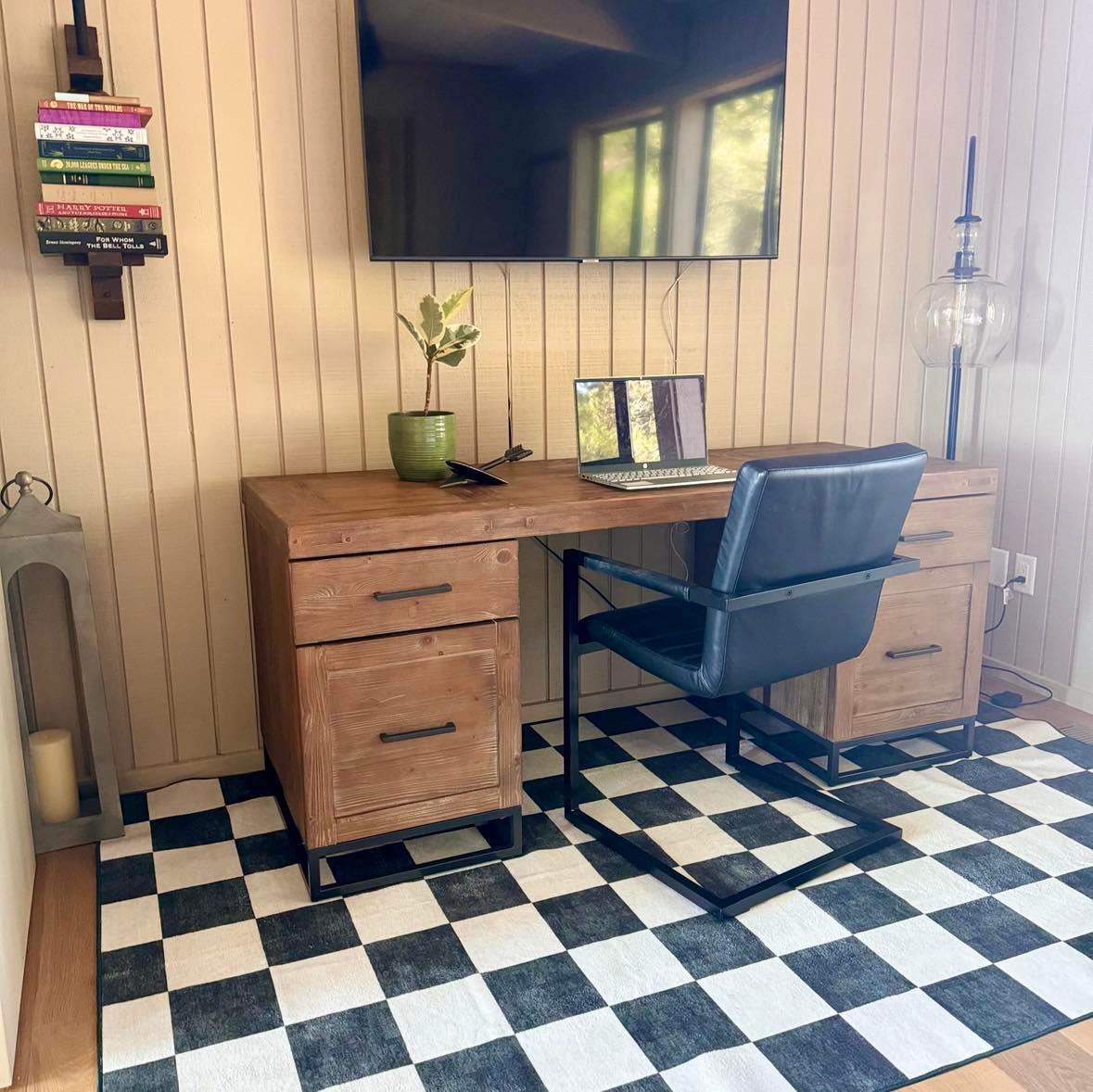 Juniper and Ivory MM-18 Machine Washable Rug