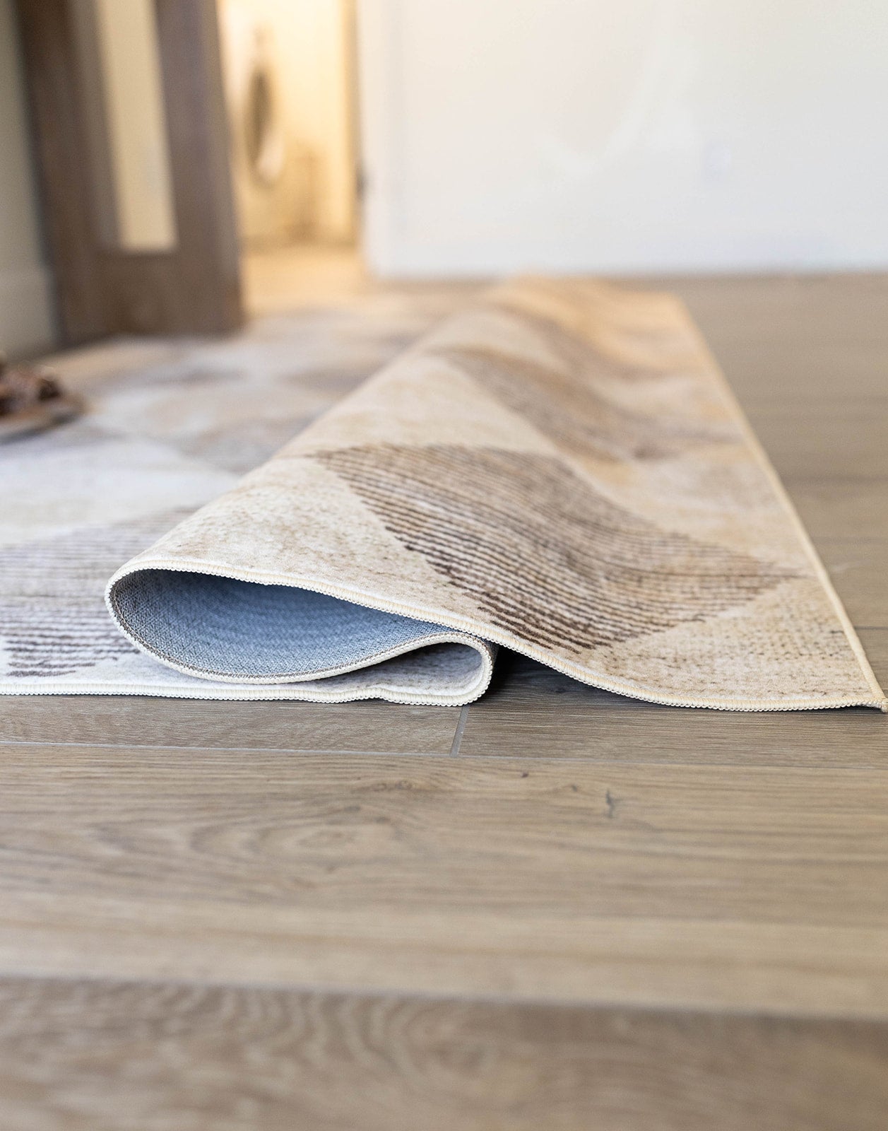 Sandy Diamonds MM-31 Machine Washable Rug
