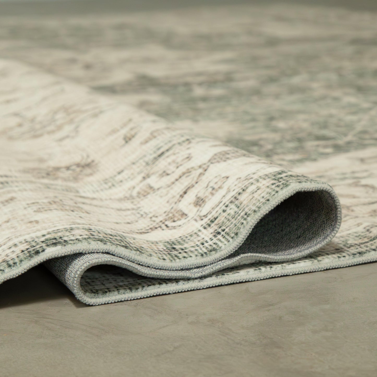 Green Medallion MM-12 Machine Washable Area Rug