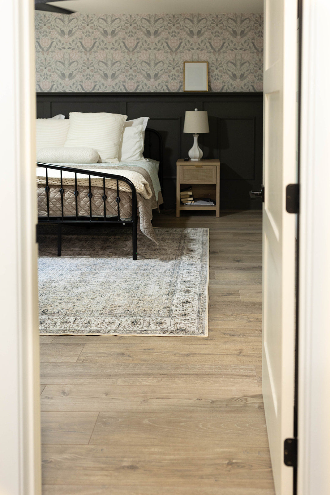Sandy Loam MM-33 Machine Washable Rug