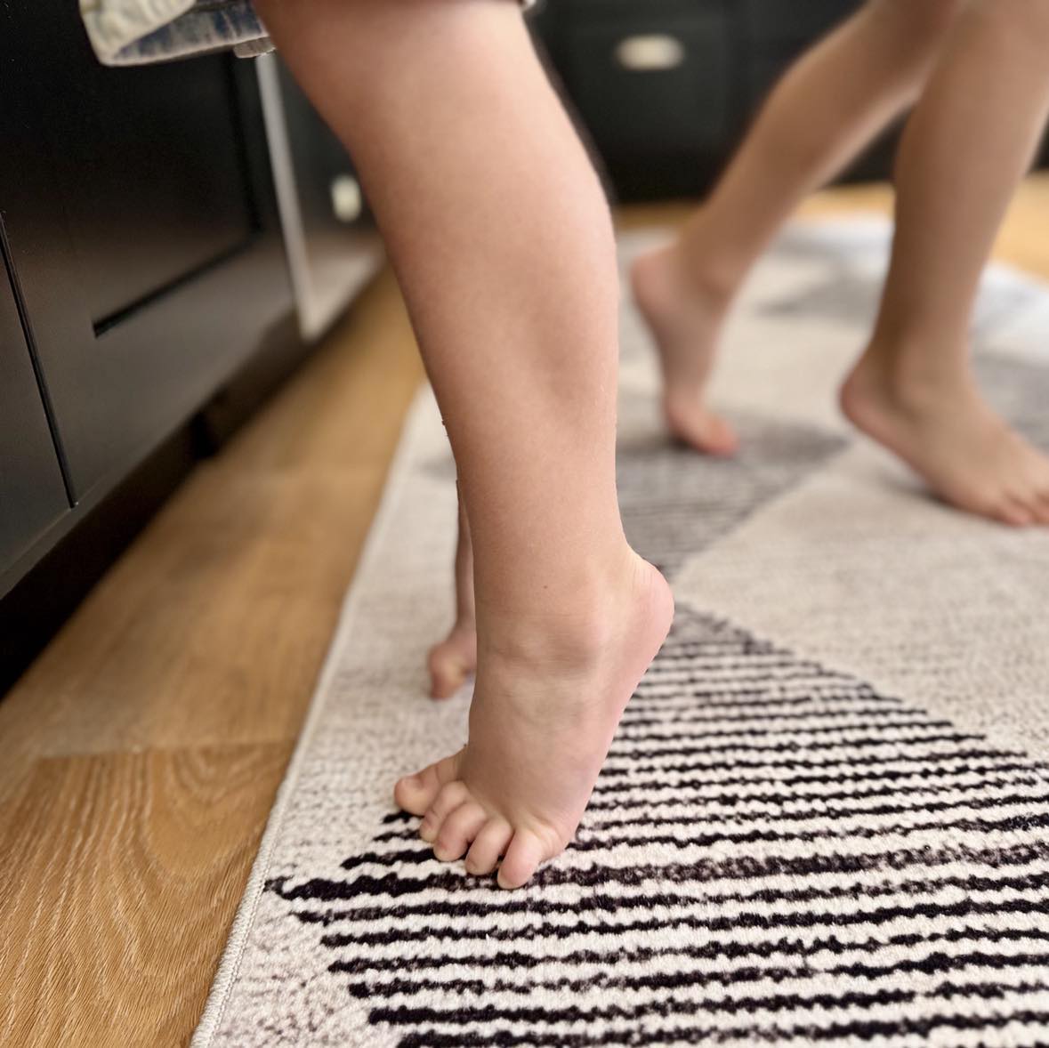 Ebony and Oatmeal Machine Washable Rug