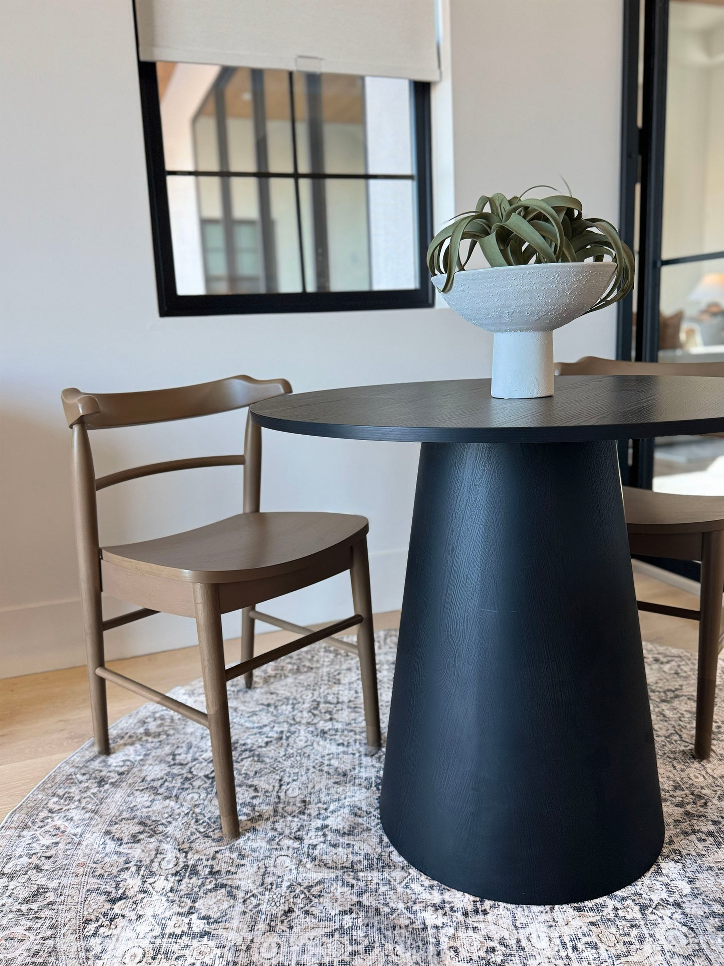 Stonebloom MM-34 — Subtle Red Floral Machine Washable Rug